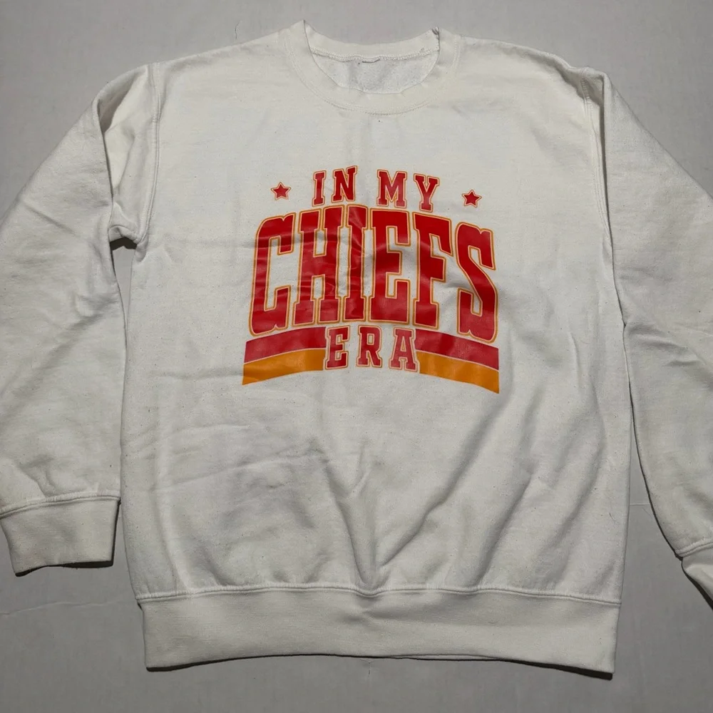 unbranded sweatshirt, Kelce, Chiefs NFL, white, No Tag (Medium?)